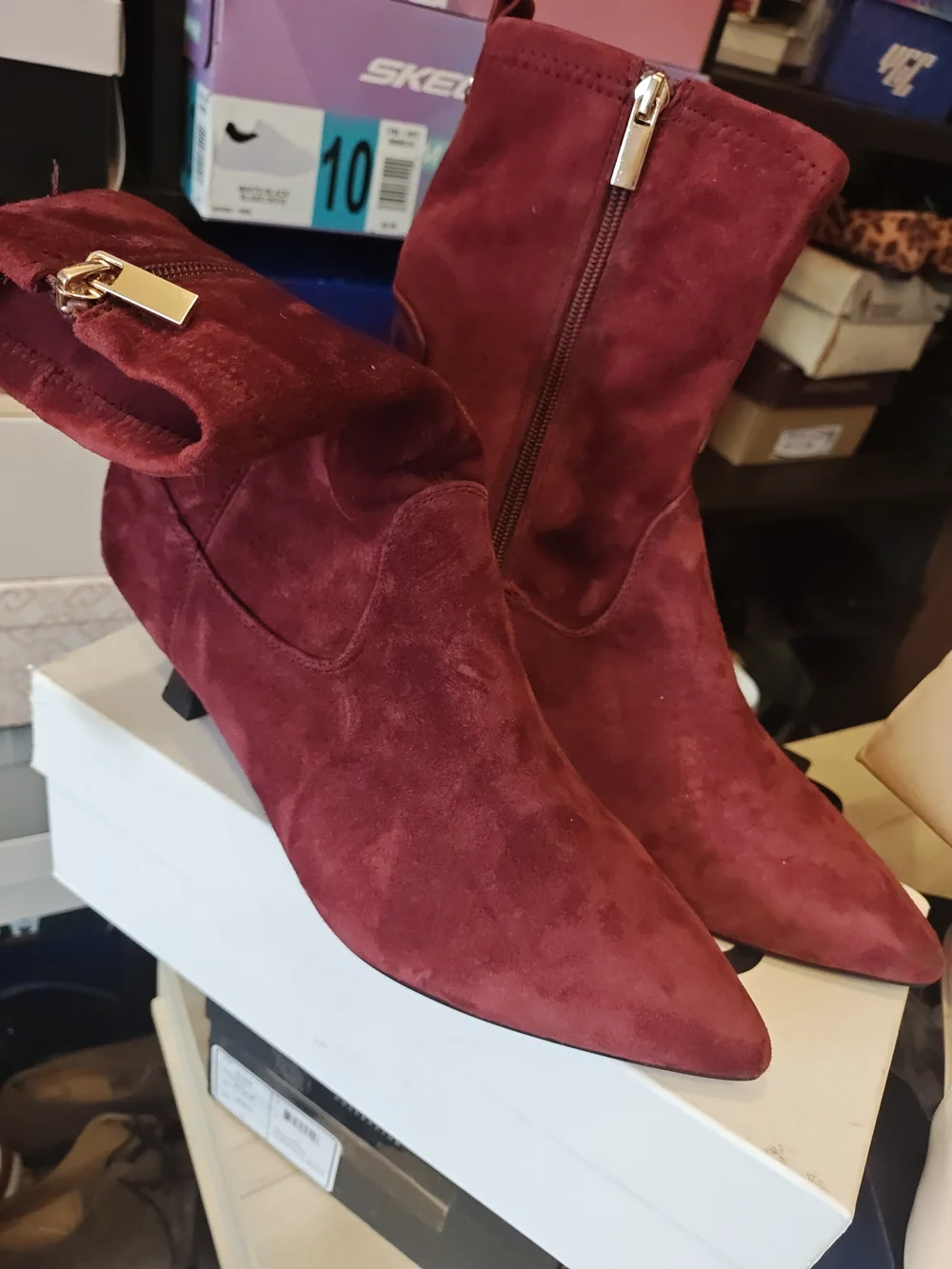 Tahari sleek burgundy